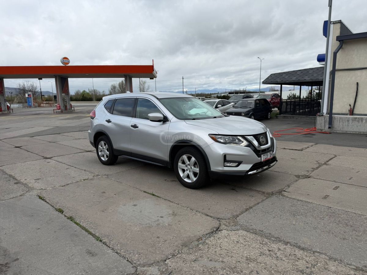 Nissan Rogue - фото 1