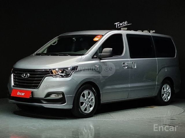 Hyundai Starex - фото 1
