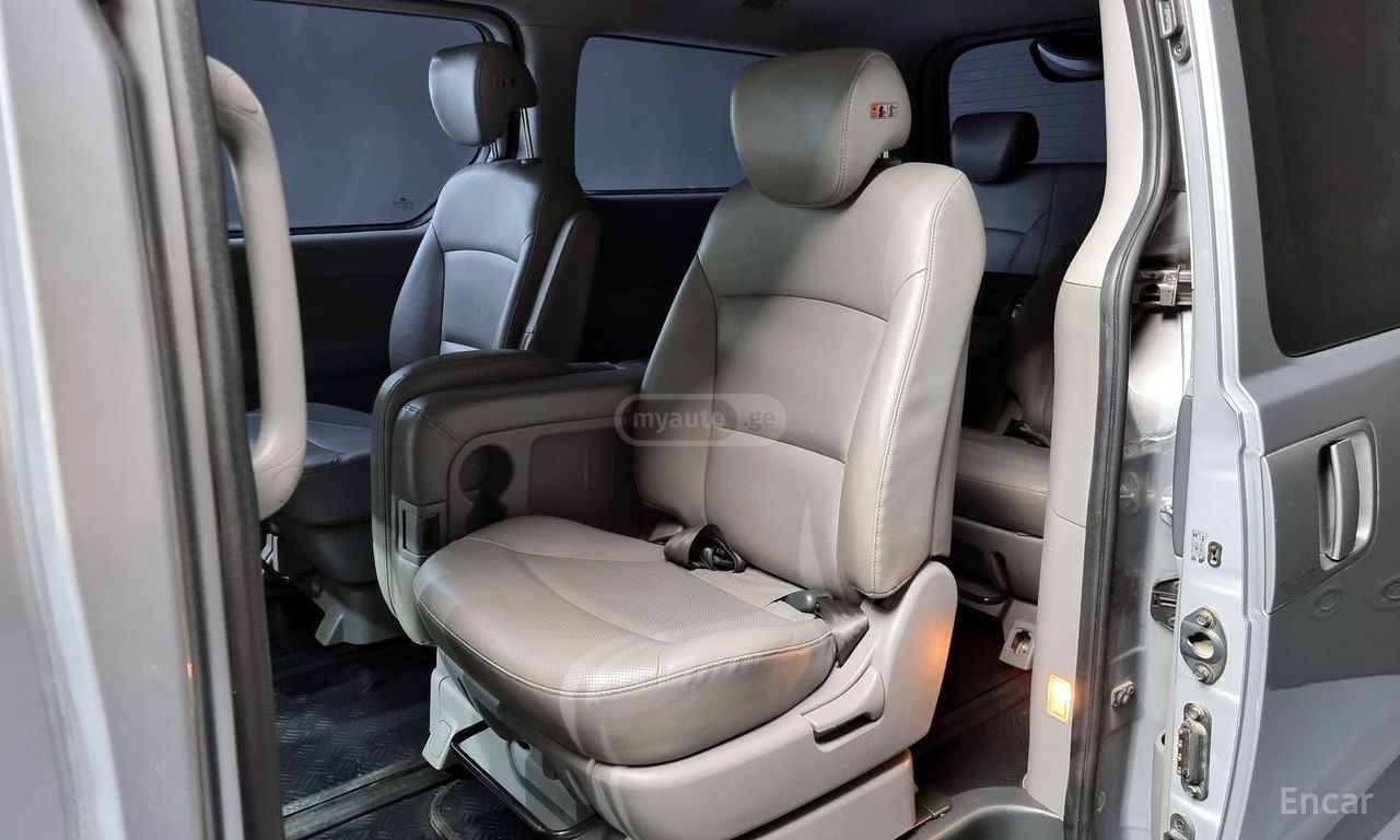Hyundai Starex - фото 11