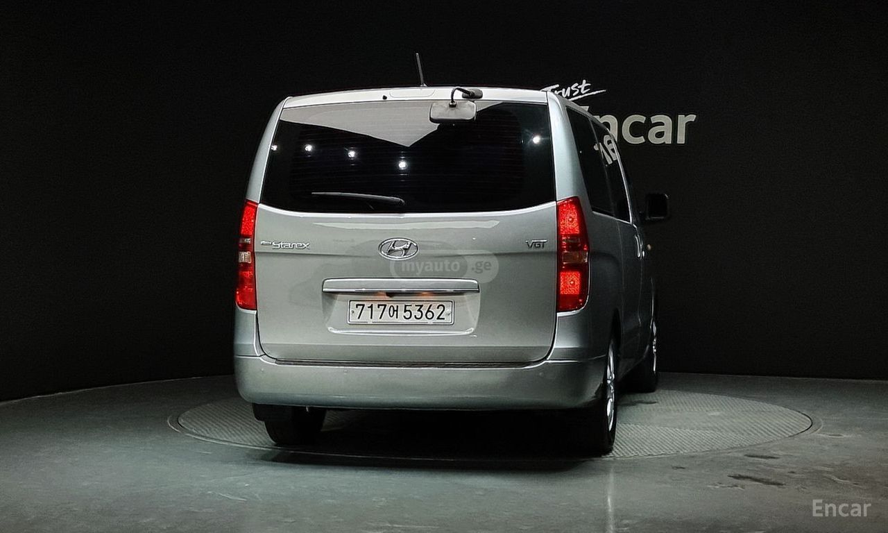 Hyundai Starex - фото 4