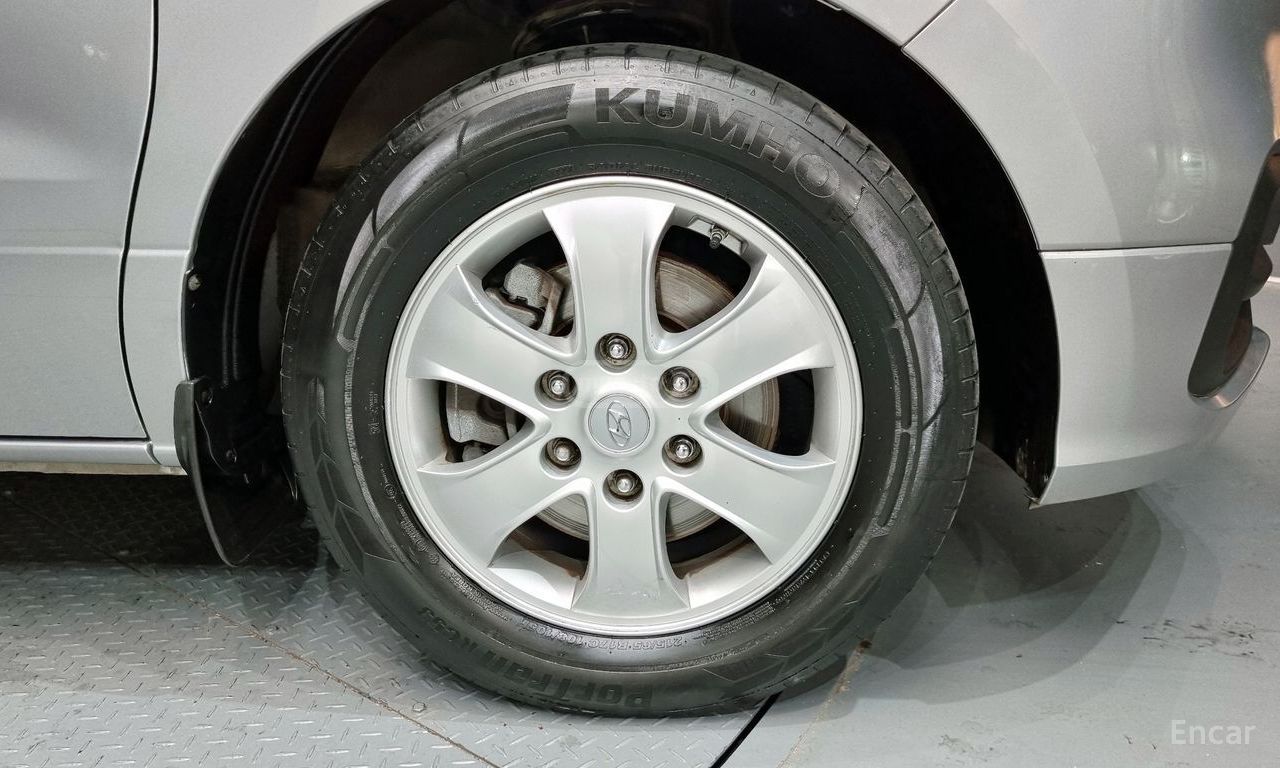 Hyundai Starex - фото 5