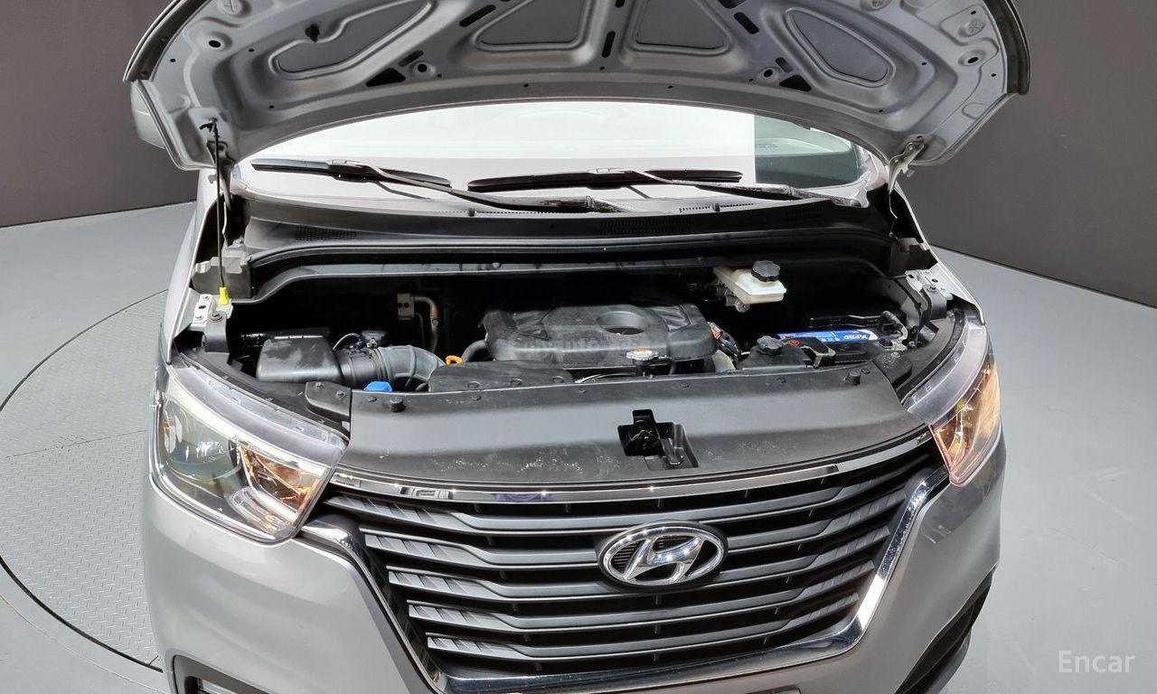 Hyundai Starex - фото 6