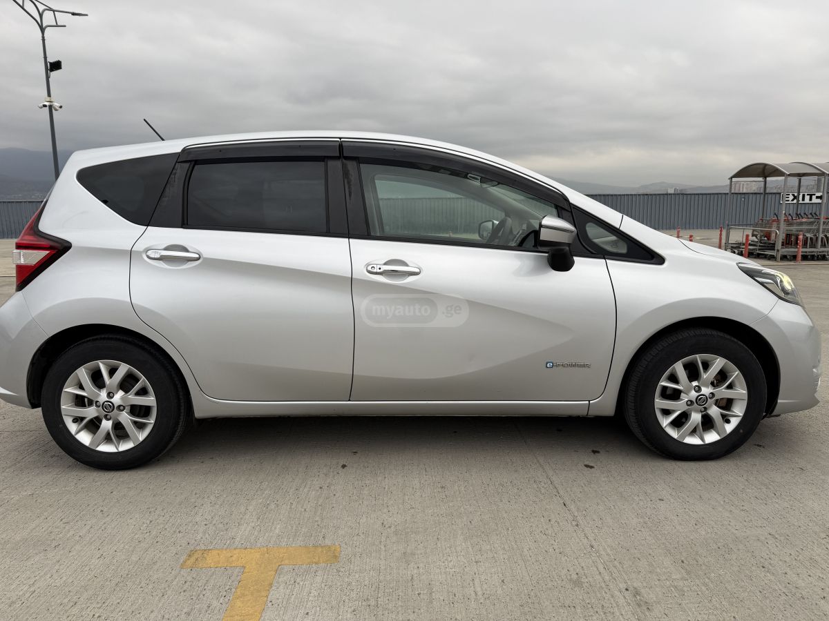 Nissan Note - фото 9