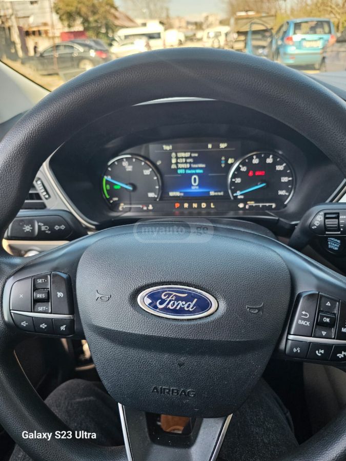 Ford Escape - фото 7