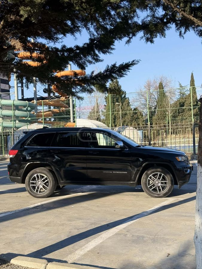 Jeep Grand Cherokee - фото 2