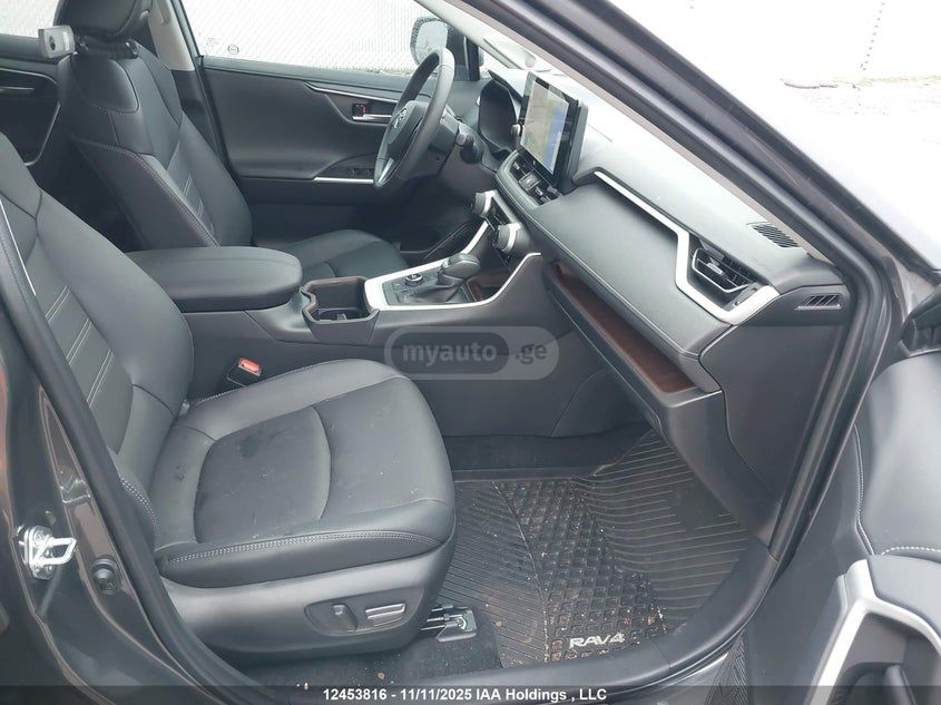 Toyota LIMITED — миниатюра 5