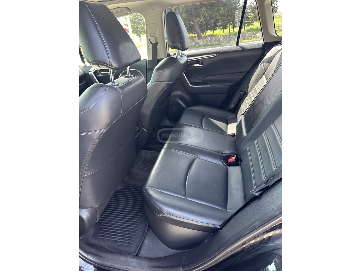 Toyota RAV 4 - фото 8