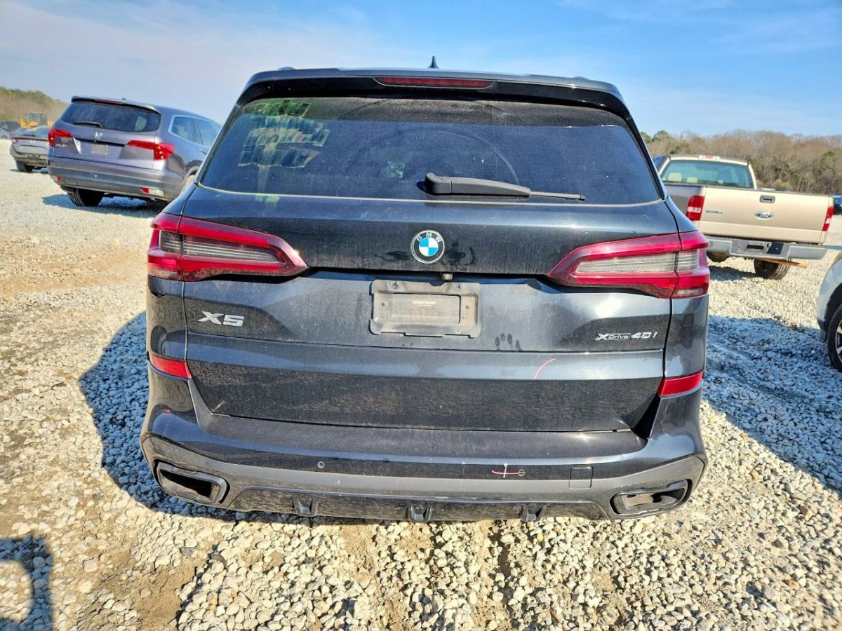 BMW X5 - фото 6