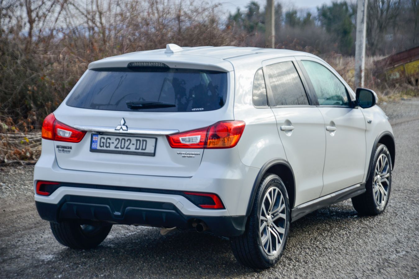 Mitsubishi Outlander Sport - фото 1