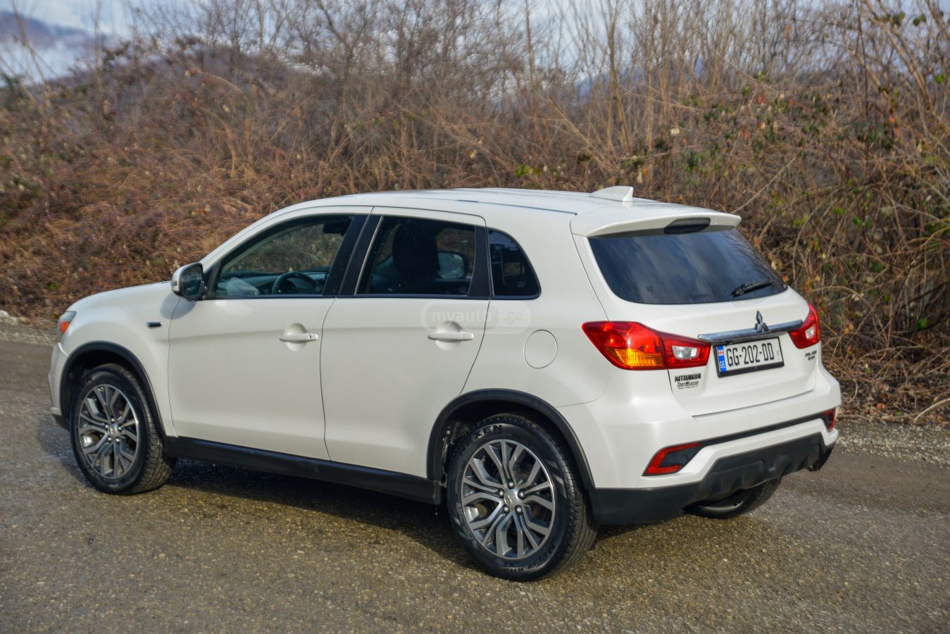 Mitsubishi Outlander Sport - фото 12