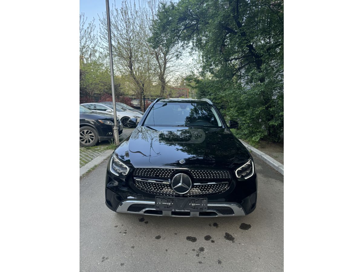 Mercedes-Benz GLC 300 - фото 1