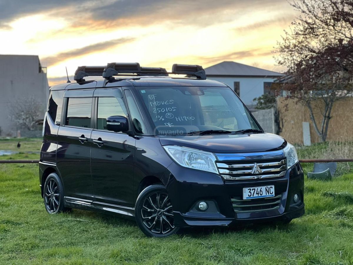 Mitsubishi Delica D2 - фото 1