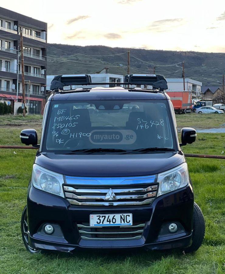 Mitsubishi Delica D2 - фото 2