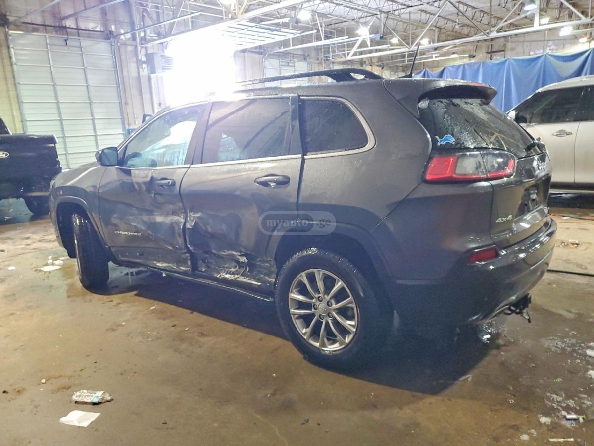 Jeep Cherokee - фото 2