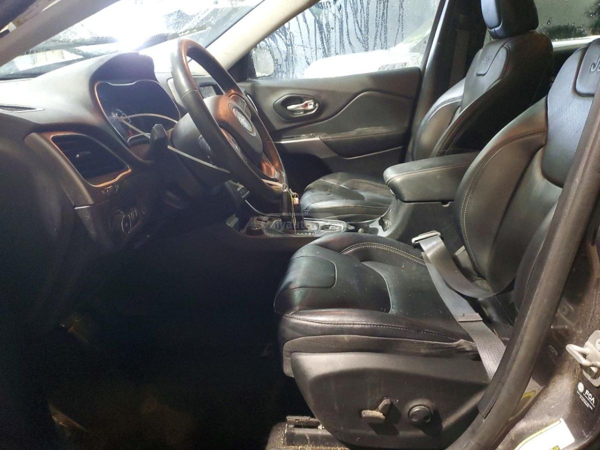 Jeep Cherokee - фото 7