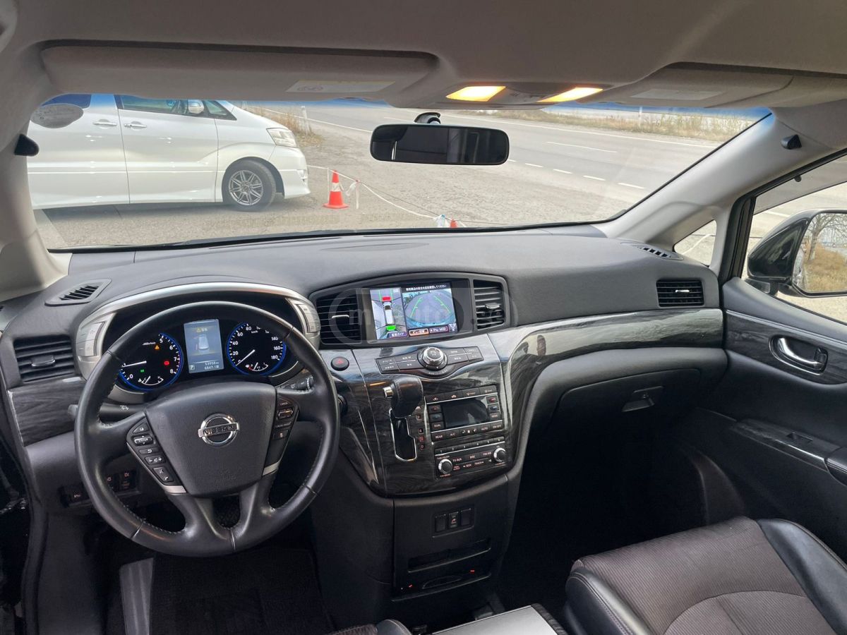 Nissan Elgrand - фото 5
