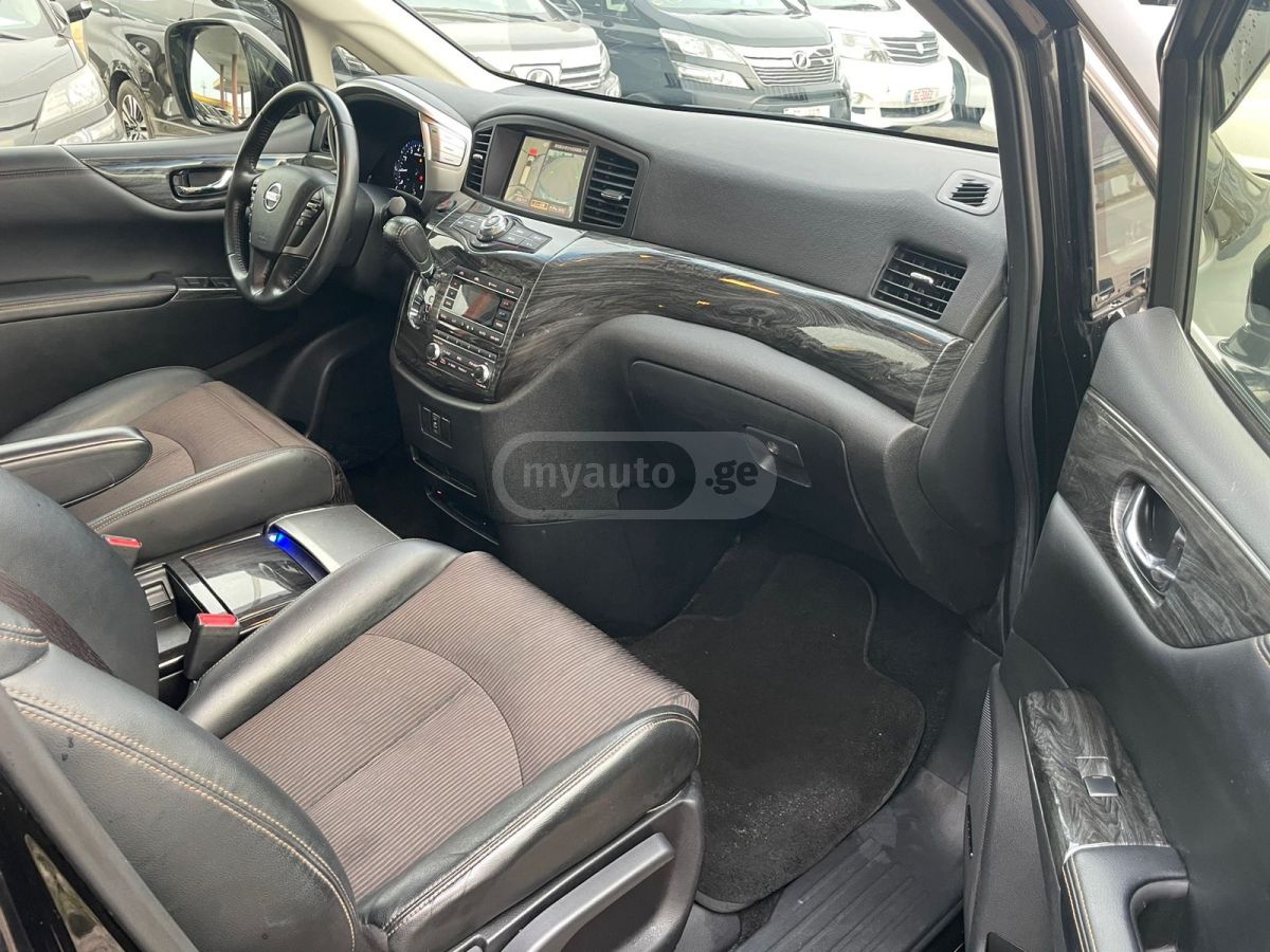 Nissan Elgrand - фото 7