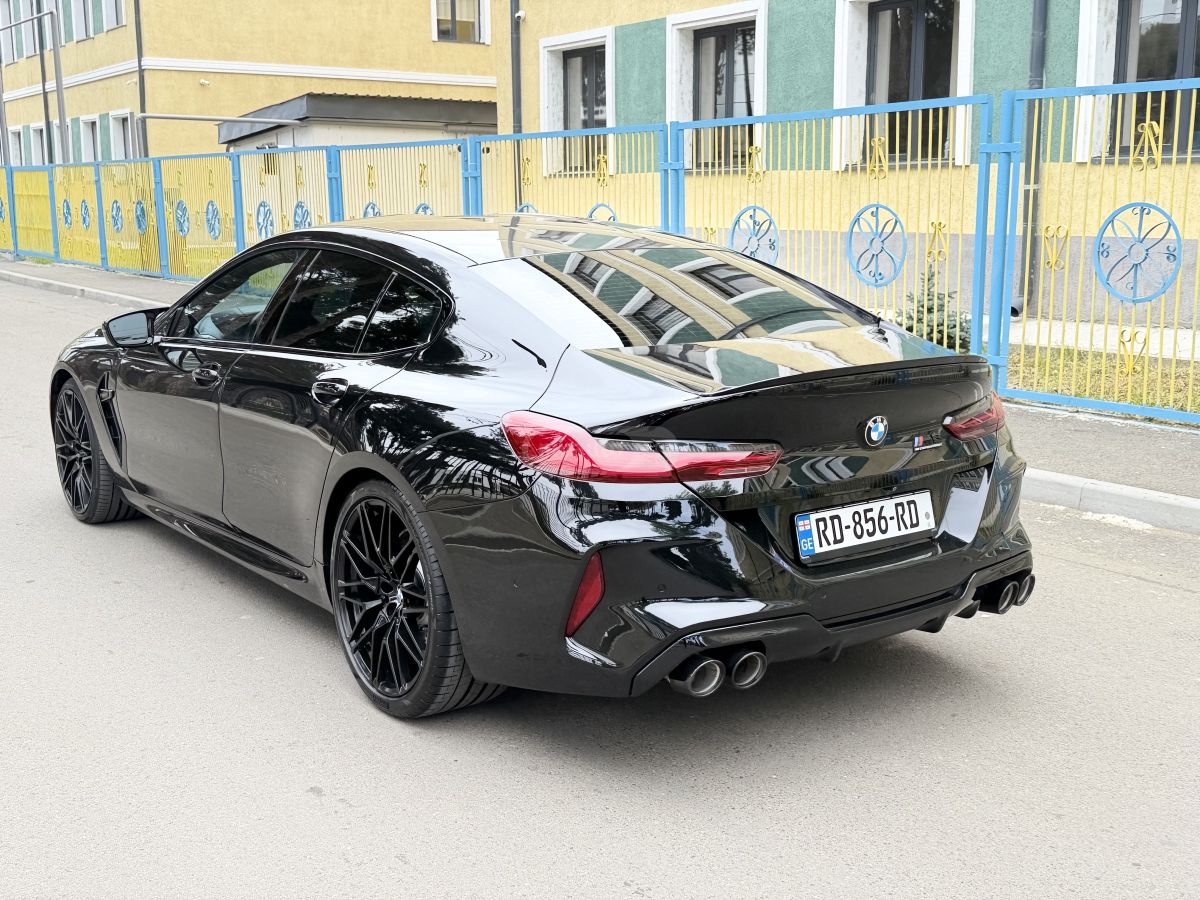 BMW M8 - фото 1