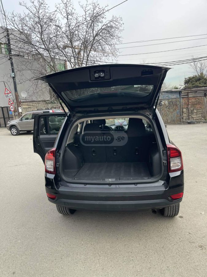 Jeep Compass - фото 7