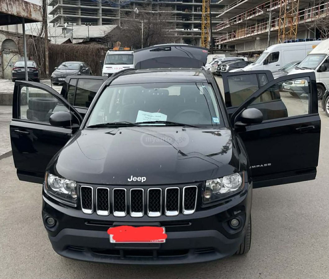 Jeep Compass - фото 8