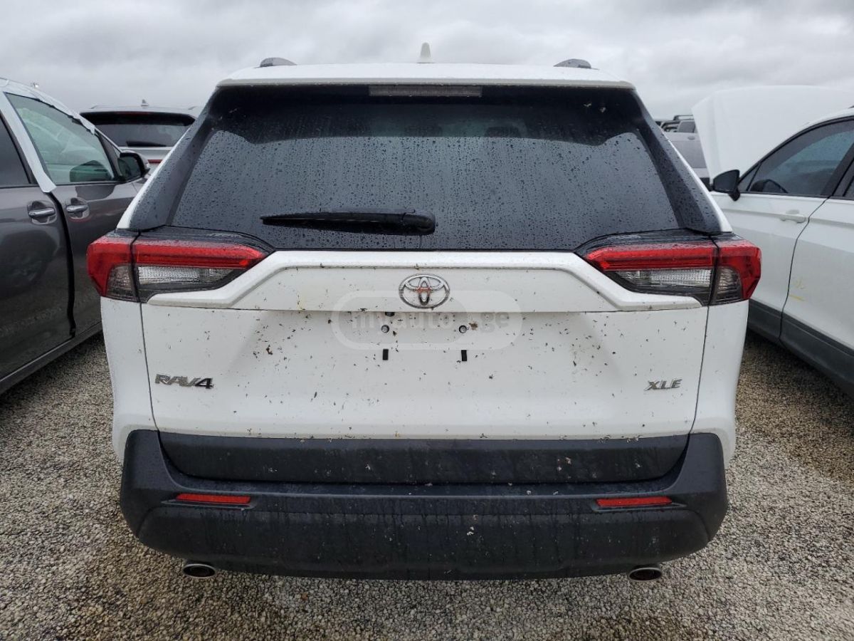 Toyota XLE — миниатюра 6