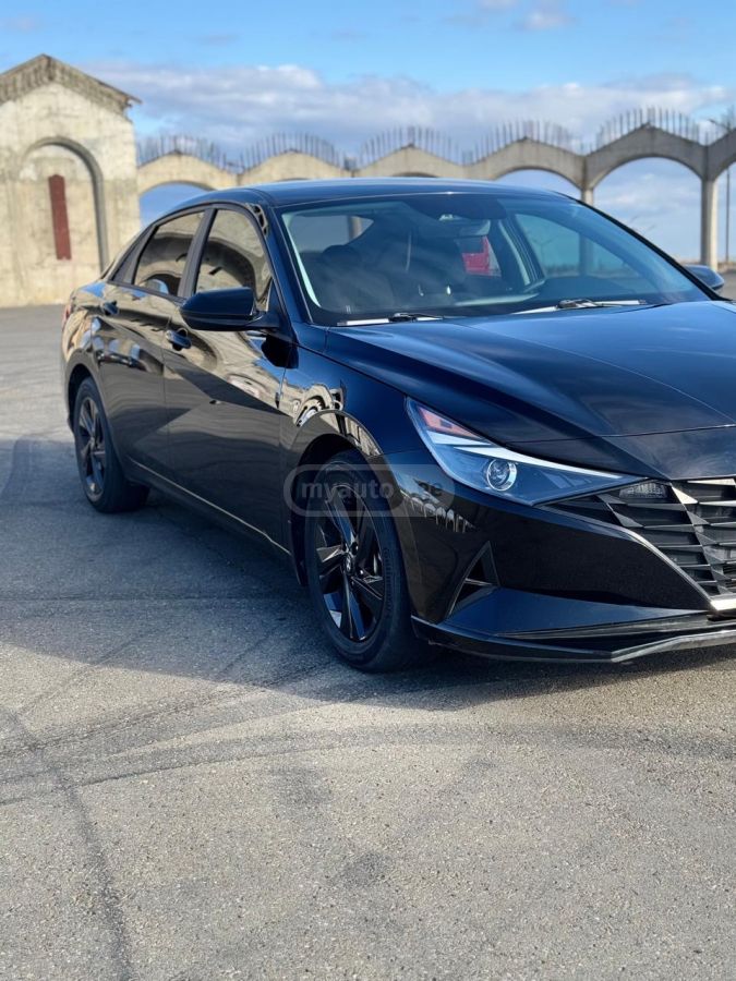 Hyundai Elantra - фото 2