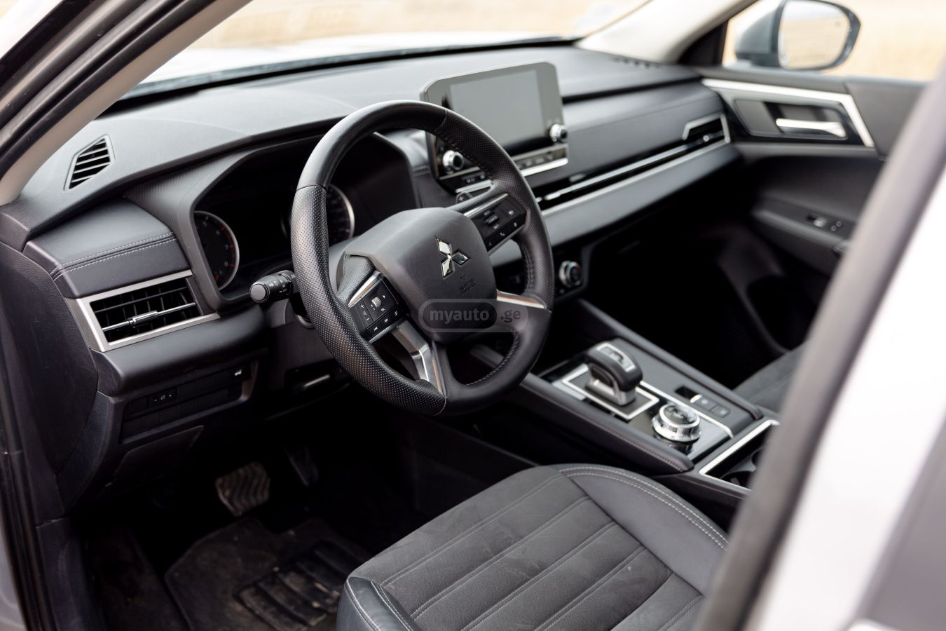 Mitsubishi SE EDITION — миниатюра 4