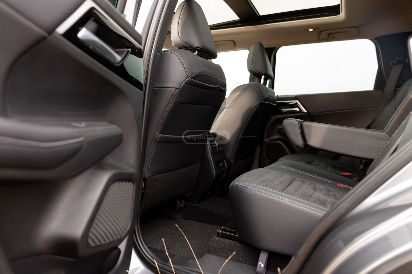 Mitsubishi SE EDITION — миниатюра 6