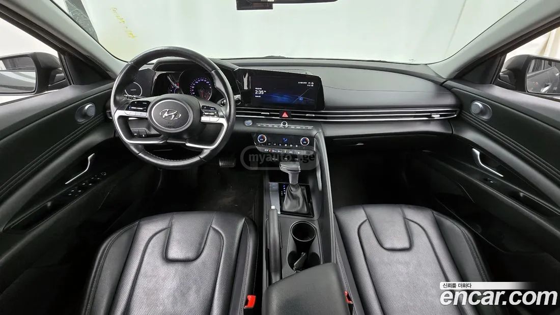 Hyundai Elantra - фото 7