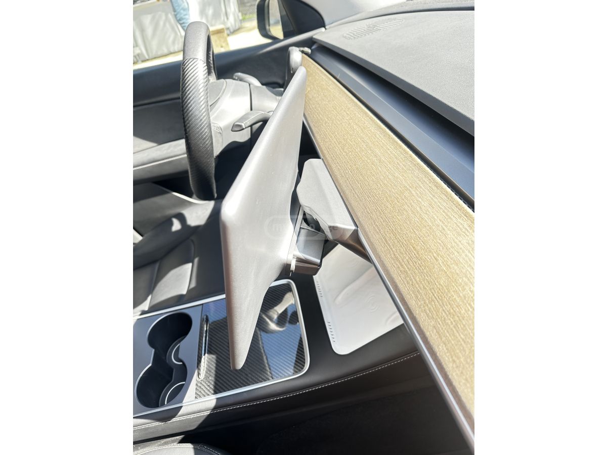 Tesla Model Y - фото 10