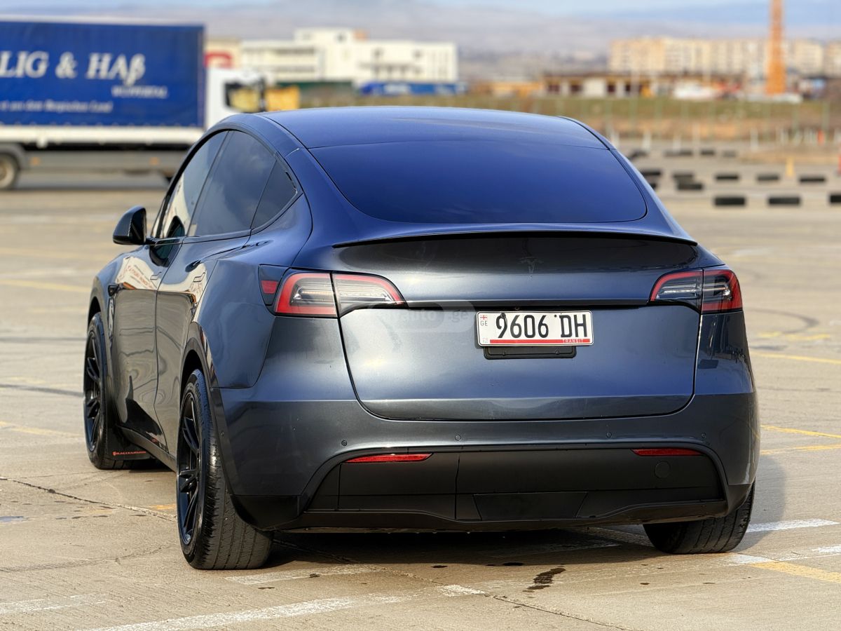 Tesla Model Y - фото 4