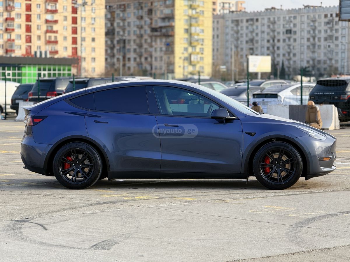 Tesla Model Y - фото 6