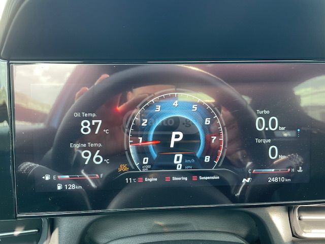 Hyundai Elantra - фото 8