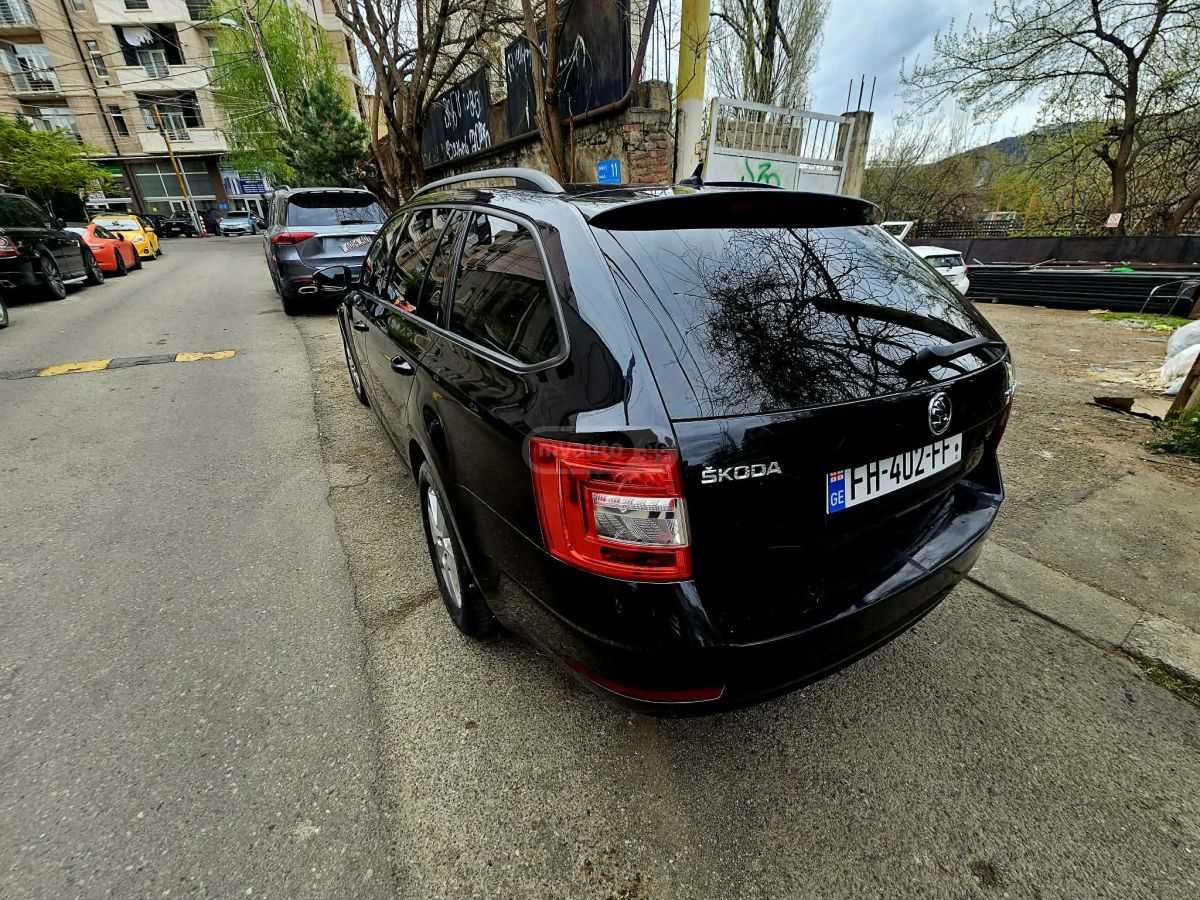 Skoda Octavia - фото 4