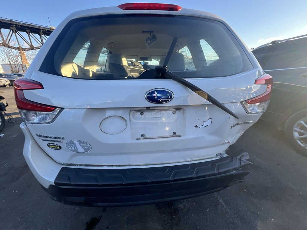 Subaru Base 4dr All-Wheel Drive CVT — миниатюра 13