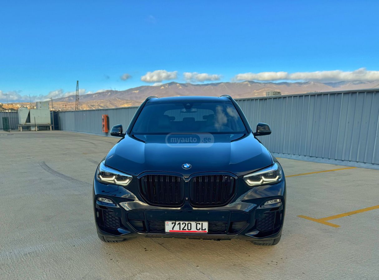 BMW X5 - фото 1