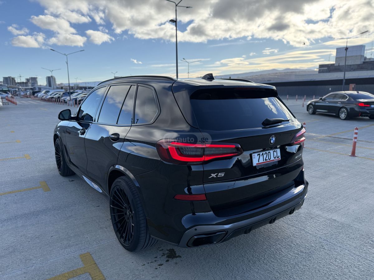 BMW X5 - фото 7