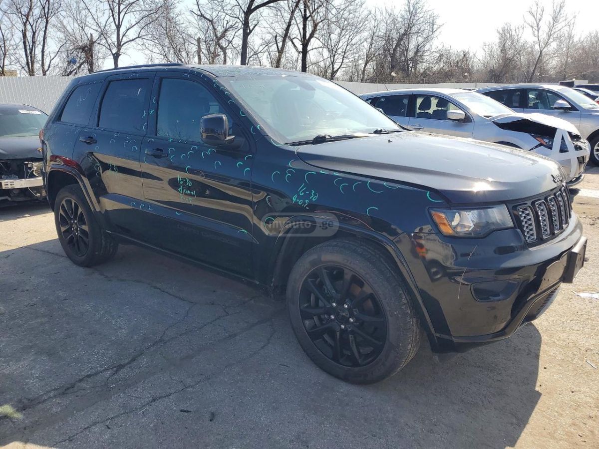 Jeep Grand Cherokee - фото 4