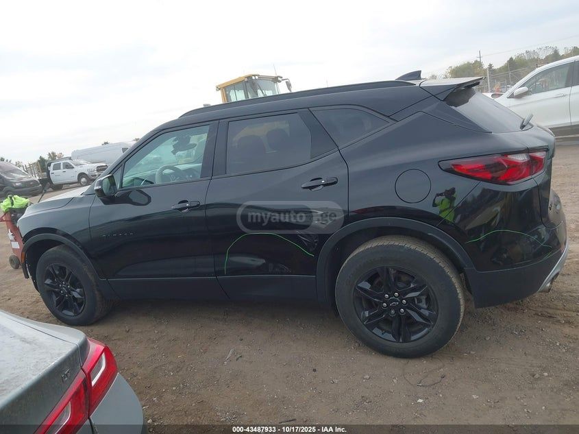 Chevrolet Blazer 2022 — миниатюра 13