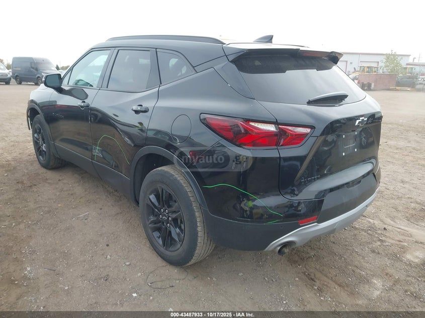 Chevrolet Blazer 2022 — миниатюра 3