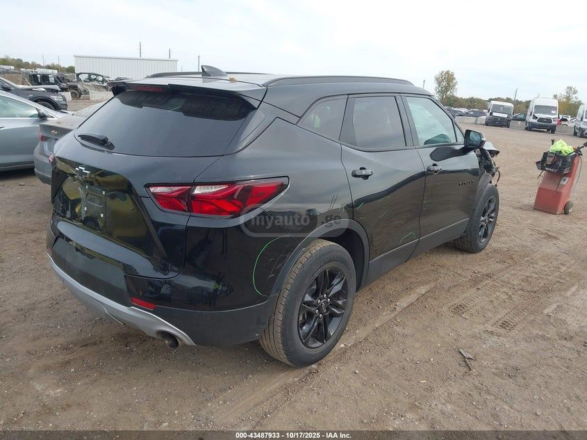 Chevrolet Blazer 2022 — миниатюра 4