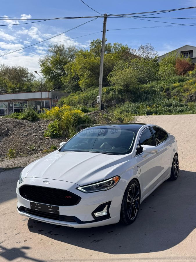 Ford Fusion - фото 1