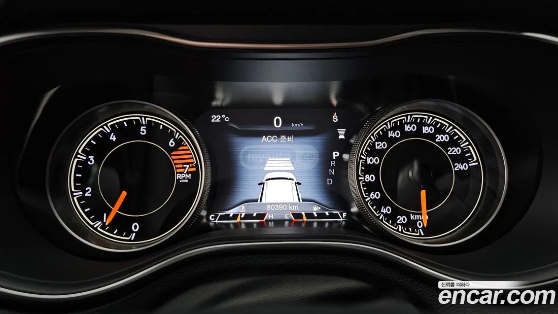 Jeep Cherokee - фото 8