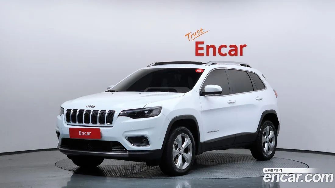 Jeep Cherokee - фото 1