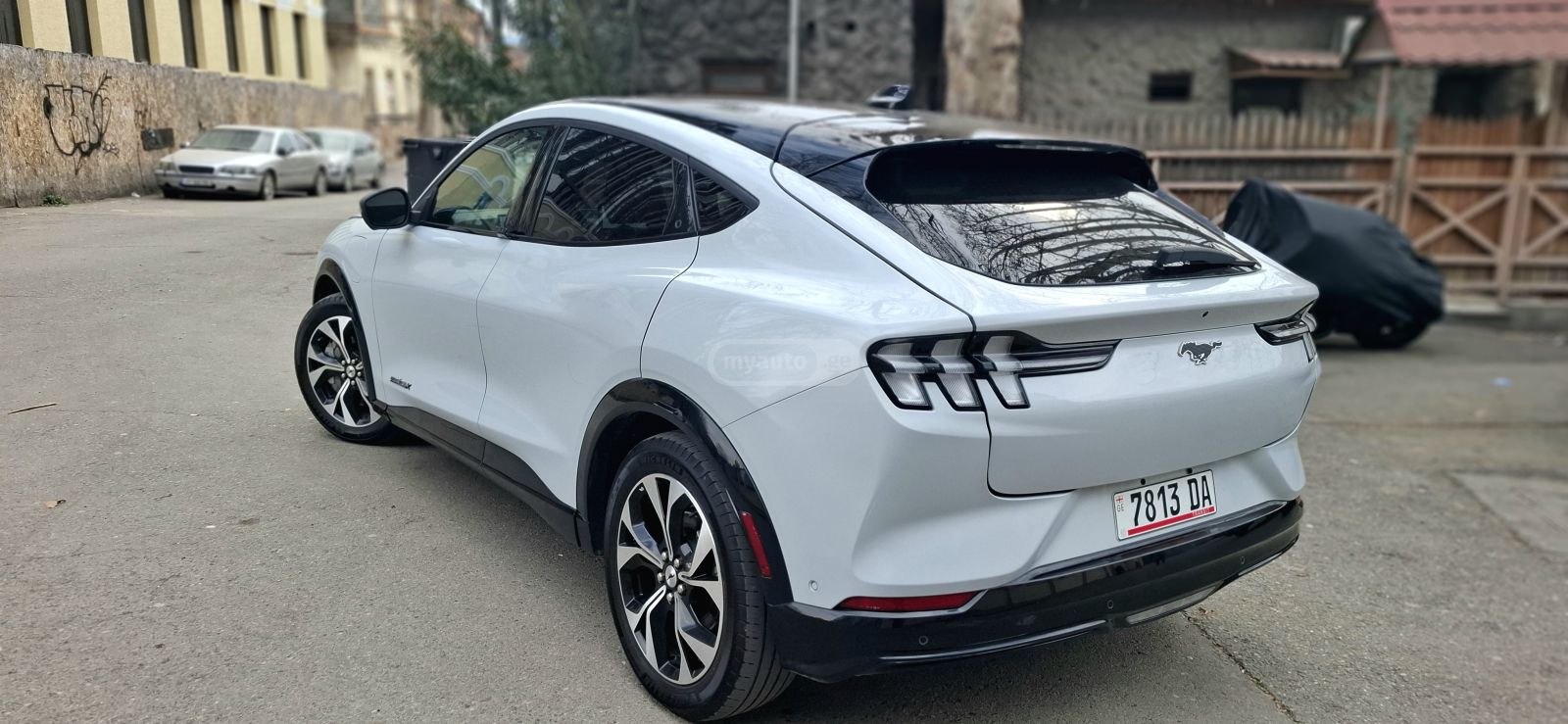 Ford Mustang Mach-E - фото 6