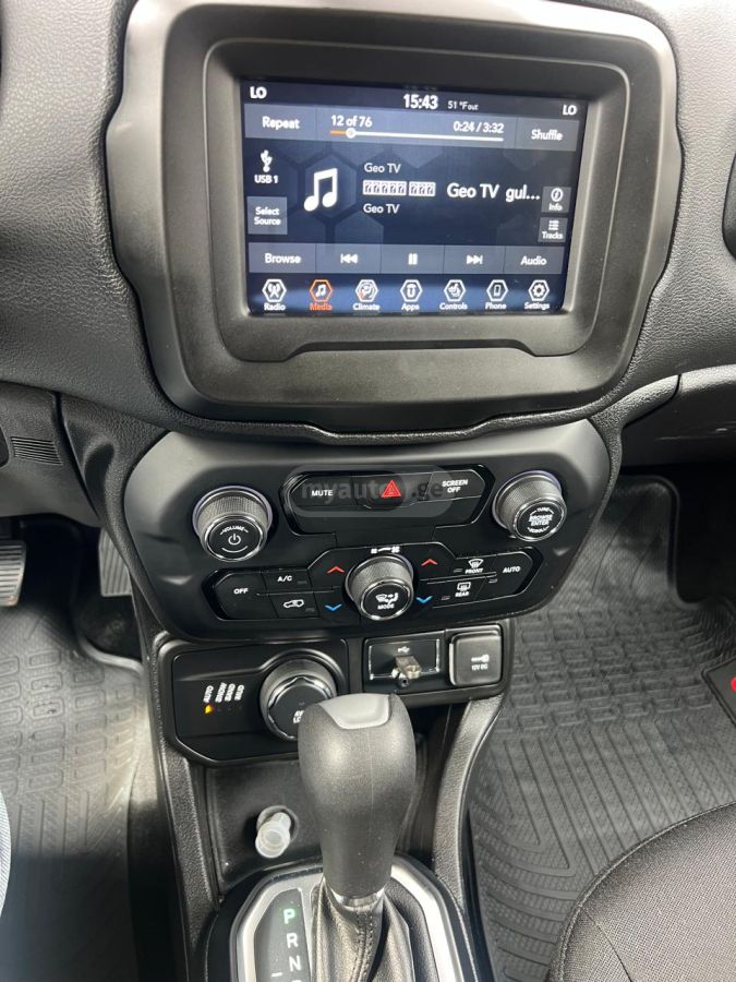 Jeep Renegade - фото 12