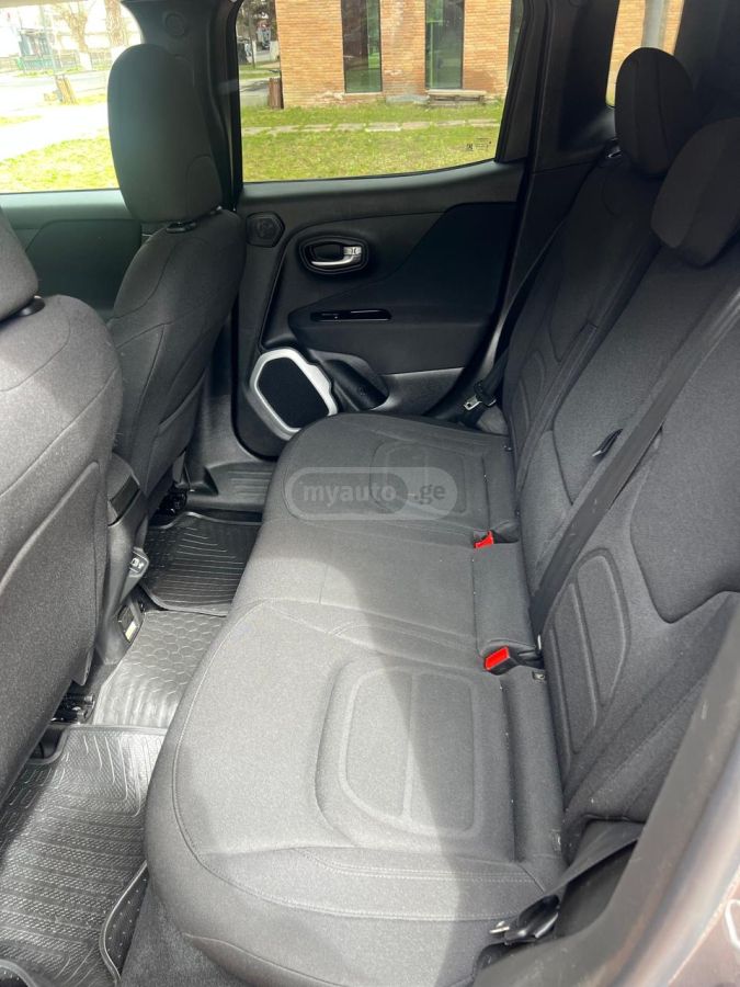 Jeep Renegade - фото 8