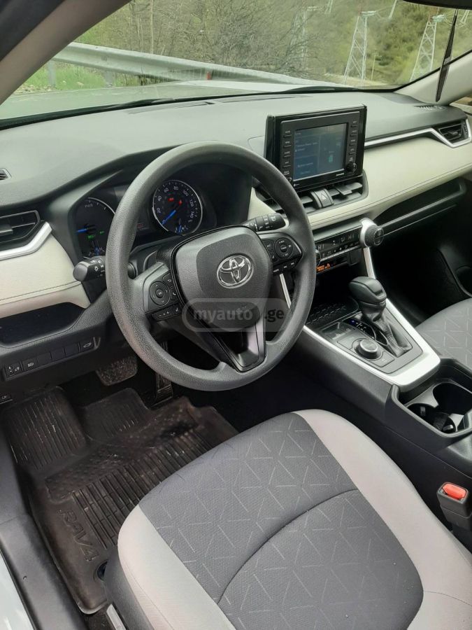 Toyota RAV 4 - фото 11