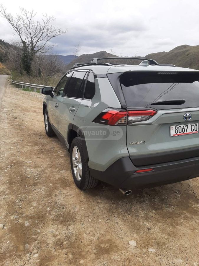 Toyota RAV 4 - фото 6