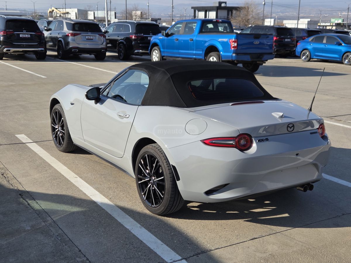 Mazda MX-5 - фото 6